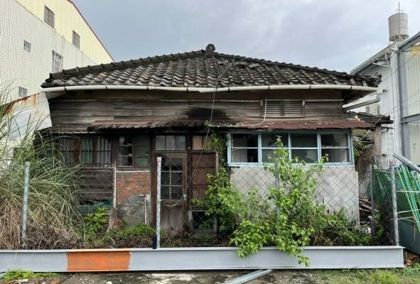 屏東縣歷史建築里港郵便局-1938年興建於里港莊的三等郵便局