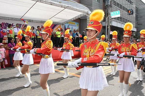 彰化女中儀隊53歲解散/台中女中慶百年 樂儀隊逾300「學姊