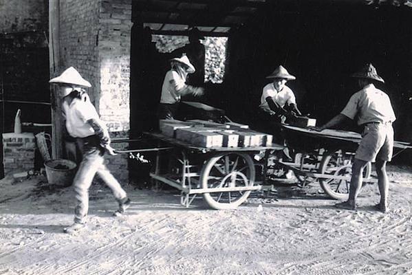 造橋磚瓦窯-包仔窯-八卦窯-1960年代，當時苗栗造橋瓦窯業