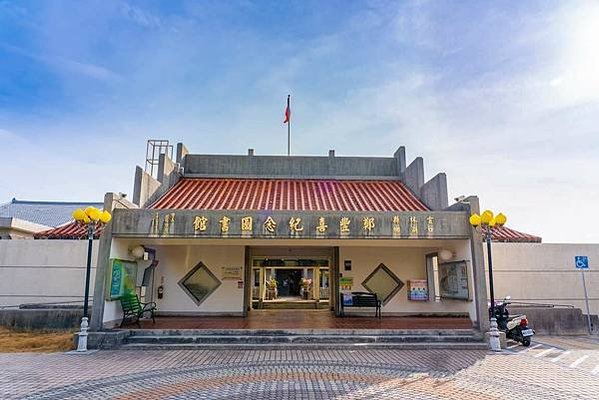 推銷來自雲林海邊鄭豐喜家鄉的地瓜，學童徐士庭說，看過「汪洋中