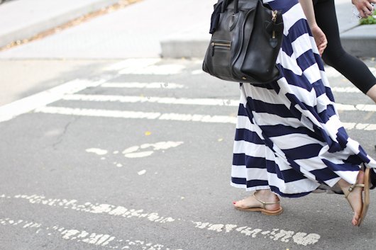 stylespotting.com_streetstyle_west_village_striped_skirt_celine_shopper-2