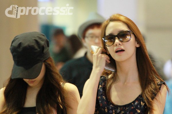 110730 SNSD @ Incheon Airport [by PROCESSIC @ SoshiFanClub] (9)