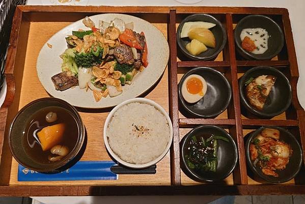 [捷運永安市場站] 布納咖啡館(BUNA CAF&apos;E) 新北