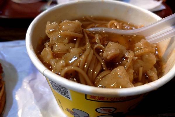 [台南美食] 丹丹漢堡成功店｜終於吃到傳說中的麵線+漢堡組合