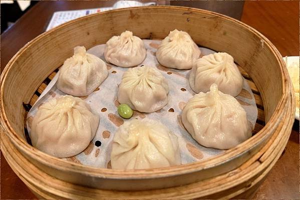 盛園絲瓜小籠湯包