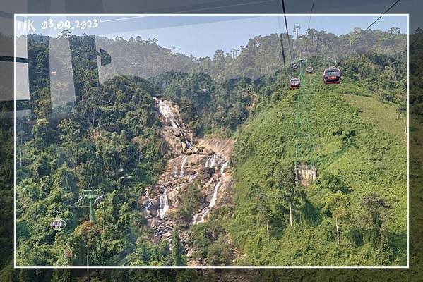 峴港 ❚ 巴拿⼭法國山城、黃金佛手橋、奇幻樂園★叮叮噹噹越南