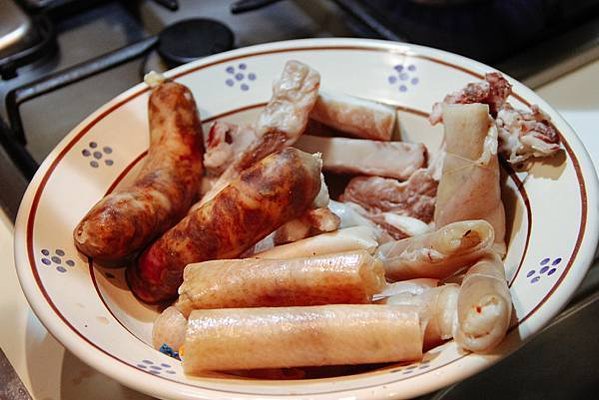 【義大利媽媽食譜】手工麵佐什錦肉醬(Manate con S