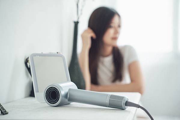 好物分享 Simplite高速吹風機 用了就回不去了 省時快