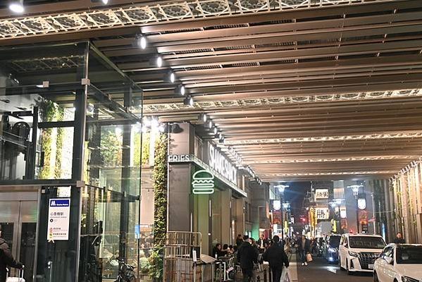 【日本大阪】SHAKE SHACK 日本大阪心齋橋站，裝潢打