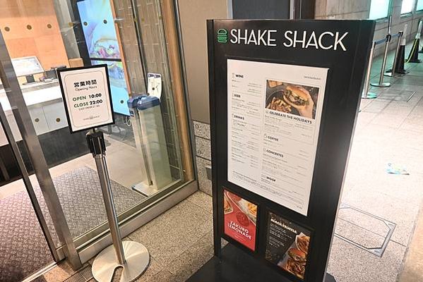 【日本大阪】SHAKE SHACK 日本大阪心齋橋站，裝潢打