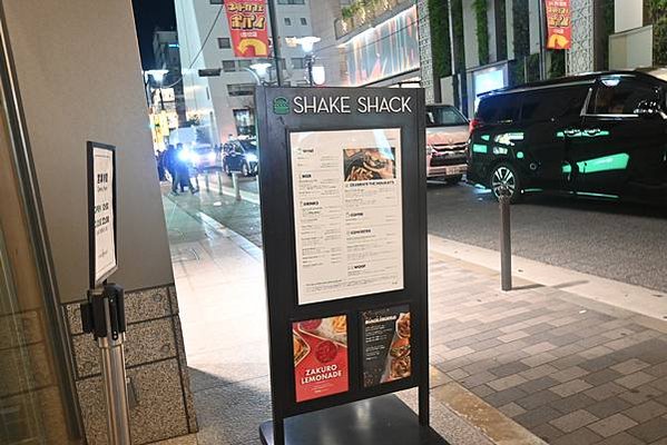 【日本大阪】SHAKE SHACK 日本大阪心齋橋站，裝潢打