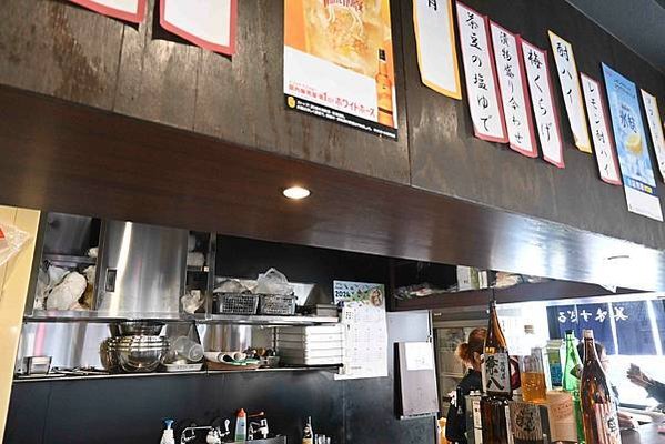 【日本大阪】黑門市場居酒屋，大鍋煮真的好美味!