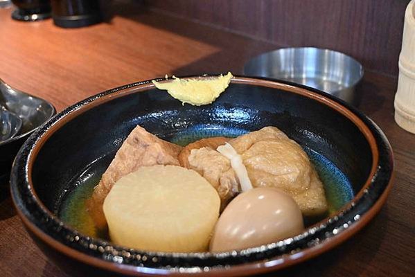 【日本大阪】黑門市場居酒屋，大鍋煮真的好美味!