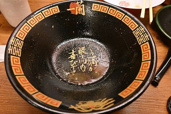 【日本京都】一蘭拉麵，京都烏丸店，滿滿三味線音樂的四條通