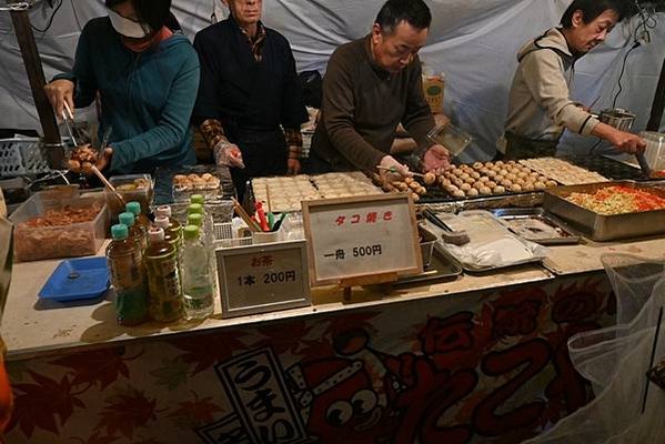 【日本京都】知恩院跨年除夜之鐘，超多僧人一起撞得超巨大鐘，跨