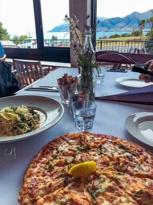 lunch Lake Hawea Hotel.jpg