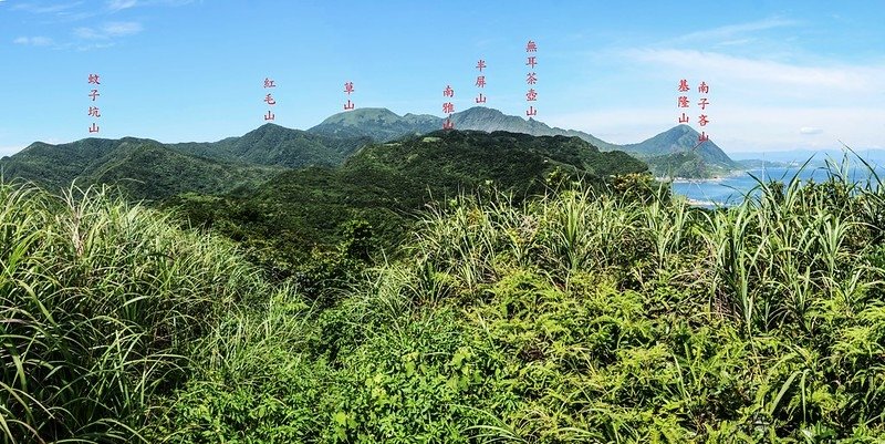 鼻頭山南峰西南遠眺群山_副本