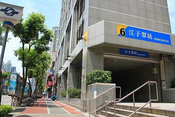 板橋江翠北側重劃區甲山林帝景一號_最近捷運站_Spira建築師