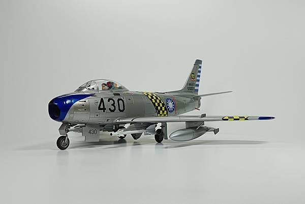 AFV 1/48 F-86 Saber 雷虎小組塗裝 430