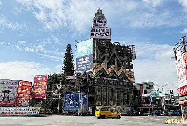 桃園龍潭的著名地標「龍潭怪怪屋」33年還沒蓋完，原名葉山樓，