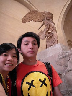 0802-054換個不同滴角度看她滴裙擺就像在船頭飛揚般.JPG