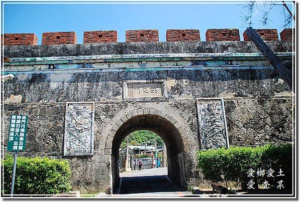 國家一級古蹟鳳山縣舊城北門拱辰門門神神荼+鬱壘/鎮福社，是位