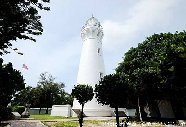 白沙岬燈塔（1898年建）國定古蹟-1901年啟用-塔身為雙