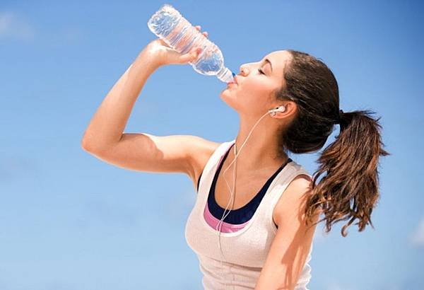 why-drink-water-1255x676.jpg