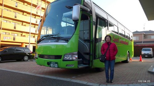 704239398_m.jpg