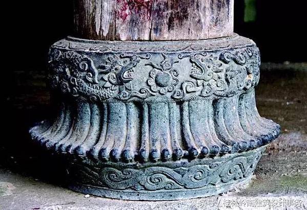 唐代宮廷寺院橫向平行的相鄰支柱的距離稱為「間」，縱向相鄰支柱