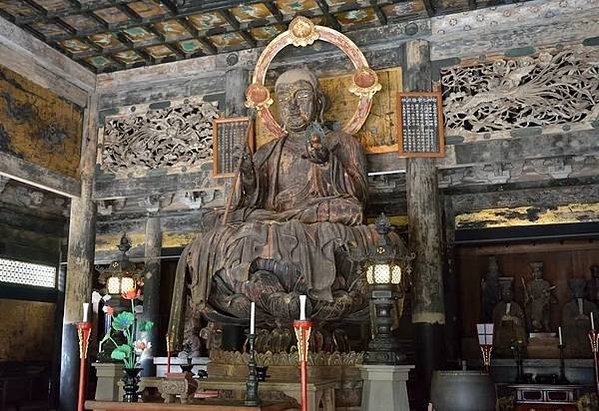 日本石佛在臺灣：日治時期移植臺灣的庶民信仰/巡禮文化/在墓地