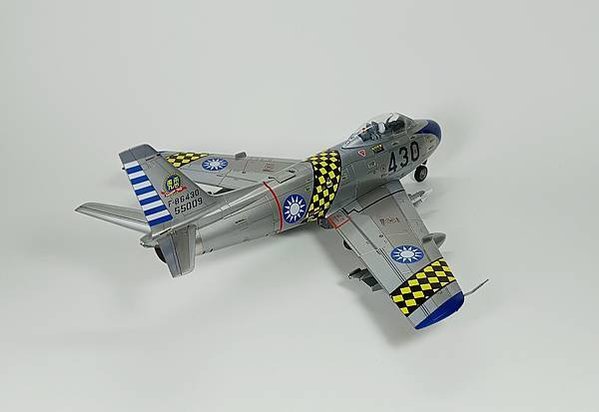 AFV 1/48 F-86 Saber 雷虎小組塗裝 430