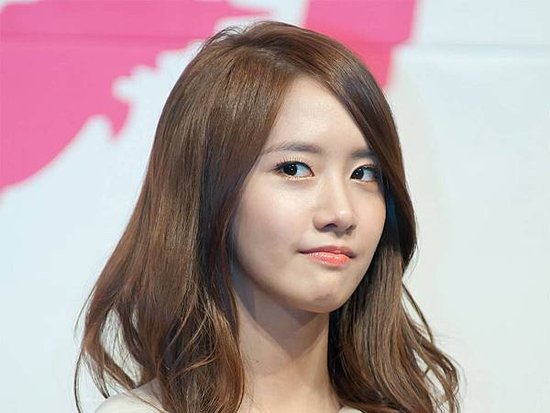 im-yoona_2013-1369056438.jpg