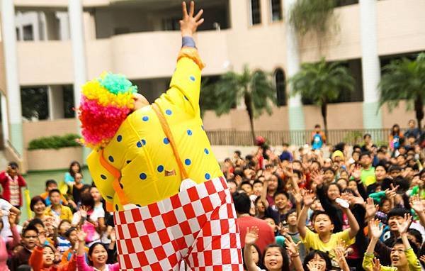 賴厝國小兒童節園遊會魔術表演、小丑表演