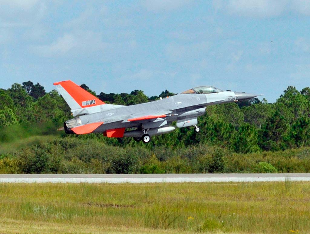 http://i1.wp.com/www.defensemedianetwork.com/wp-content/uploads/2013/09/QF-16.jpg