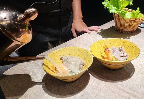 LINE_ALBUM_上山走走_230628_55