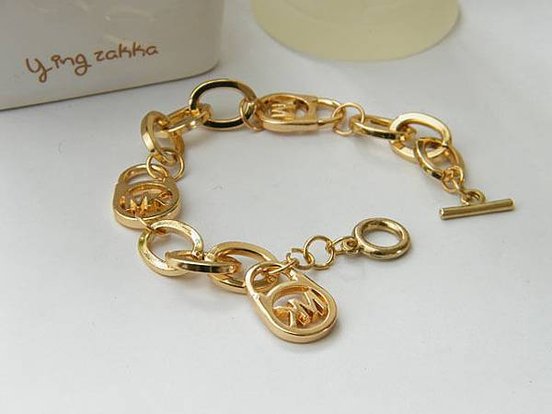 michael-kors-logo-bracelet9