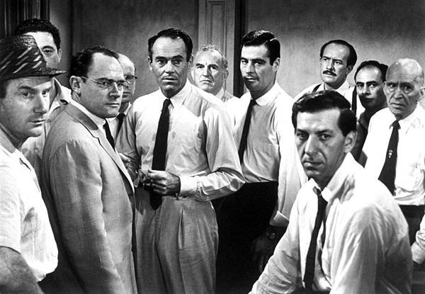 12_Angry_Men_01.jpg