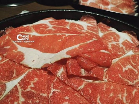 高雄打狗霸博愛店-頂級沙朗牛肉石頭火鍋1-肉品.jpg