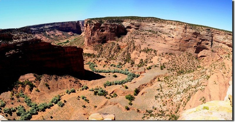 Looking down at Canyon del Muerto from Massacre Cave Overlook 2