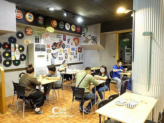 19號倉庫鐵板牛排-用餐環境.JPG