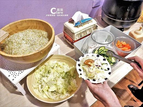 19號倉庫鐵板牛排-沙拉自助區.JPG