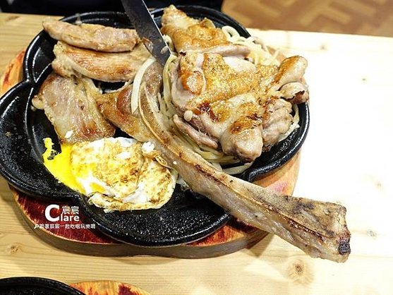 19號倉庫鐵板牛排-法蘭飛斧(戰斧豬排+雞腿)2.JPG