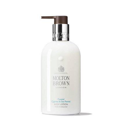 Molton Brown藍岸絲柏潤膚乳液 300ml_NT$1280