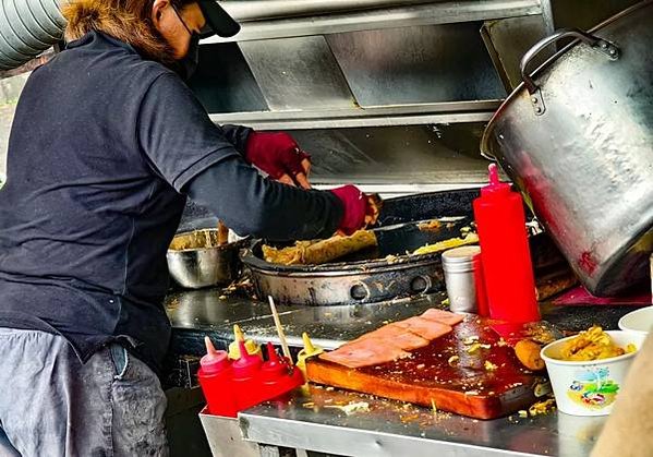 一心市場必吃的「一心蛋餅」
