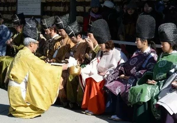 日本武士成人禮-元服/「元」是頭的意思，「服」是穿的動詞意思