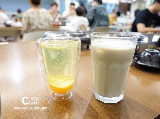 飲料(柳橙柚香氣泡飲、鐵觀音歐蕾)-貍偷聚門鍋物-台南東區火鍋推薦.JPG