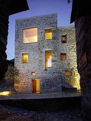 543dd622c07a80762d000251_stone-house-transformation-in-scaiano-wespi-de-meuron-romeo-architects_1430_cf031101r-749x1000