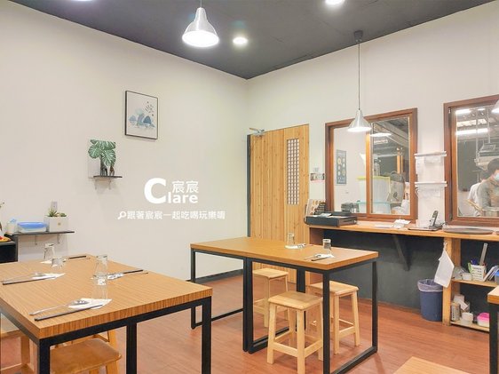 店內用餐環境-日寧餐廳-台南東區美食-崇善路餐廳推薦.台南市立文化中心旁2.jpg