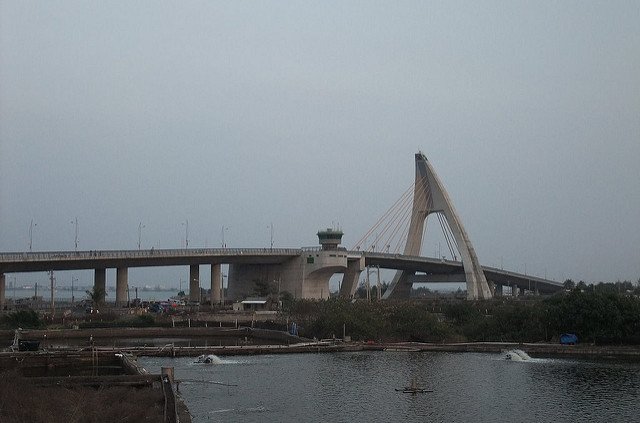 鵬灣跨海大橋